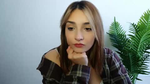 Ana online show from March 25, 1:17 pm