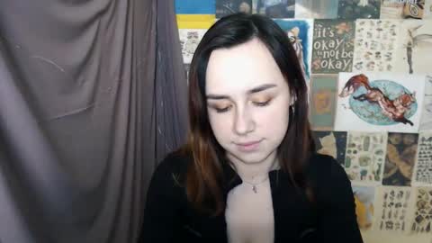 veryveryvery_shy online show from December 6, 11:33 am