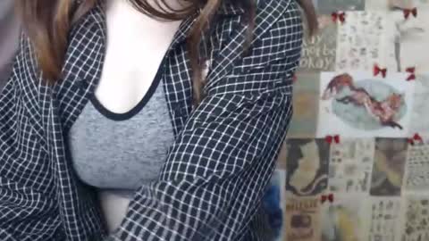 veryveryvery_shy online show from January 7, 6:38 am