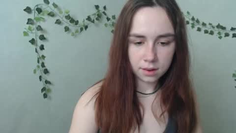 veryveryvery_shy online show from March 23, 3:43 am