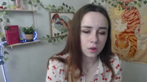 Snapshot of veryveryvery_shy chatting on April 8, 5:40 am veryveryvery_shy online show from April 8, 5:40 am