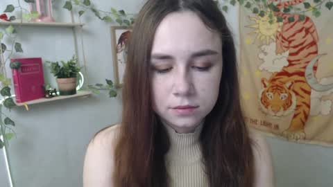 Snapshot of veryveryvery_shy chatting on April 9, 5:40 am veryveryvery_shy online show from April 9, 5:40 am