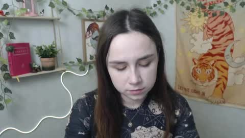 Snapshot of veryveryvery_shy chatting on April 16, 5:41 am veryveryvery_shy online show from April 16, 5:41 am