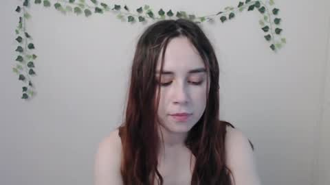 Snapshot of veryveryvery_shy chatting on May 13, 5:38 am veryveryvery_shy online show from May 13, 5:38 am