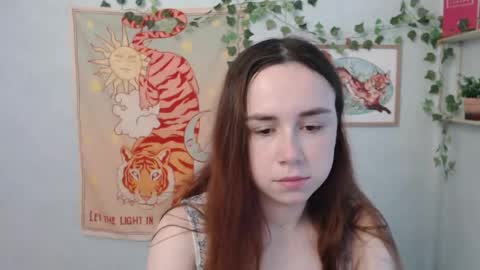 Snapshot of veryveryvery_shy chatting on May 14, 6:31 am veryveryvery_shy online show from May 14, 6:31 am