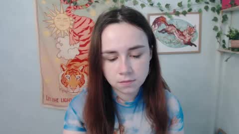 Snapshot of veryveryvery_shy chatting on May 15, 5:36 am veryveryvery_shy online show from May 15, 5:36 am
