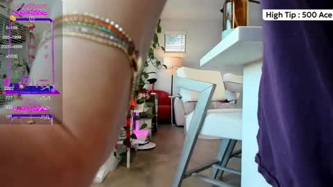 Snapshot of vesafine chatting on March 5, 12:39 am vesafine online show from March 5, 12:39 am