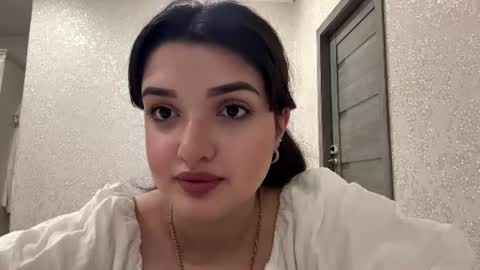 Snapshot of vestaigwe chatting on July 26, 4:25 pm Izzabel online show from July 26, 4:25 pm