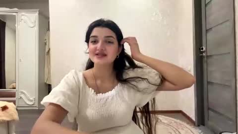 Snapshot of vestaigwe chatting on July 28, 6:20 pm Izzabel online show from July 28, 6:20 pm