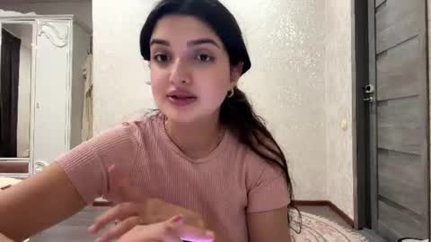 Snapshot of vestaigwe chatting on July 28, 8:52 pm Izzabel online show from July 28, 8:52 pm