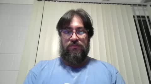 Snapshot of vesturelove chatting on October 6, 3:26 am vesturelove online show from October 6, 3:26 am