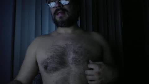 Snapshot of vesturelove chatting on October 31, 6:58 am vesturelove online show from October 31, 6:58 am