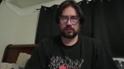 Snapshot of vesturelove chatting on November 1, 8:16 am vesturelove online show from November 1, 8:16 am