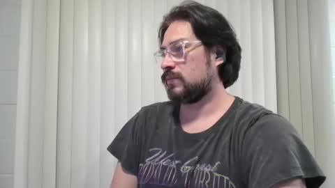 Snapshot of vesturelove chatting on November 26, 2:34 am vesturelove online show from November 26, 2:34 am