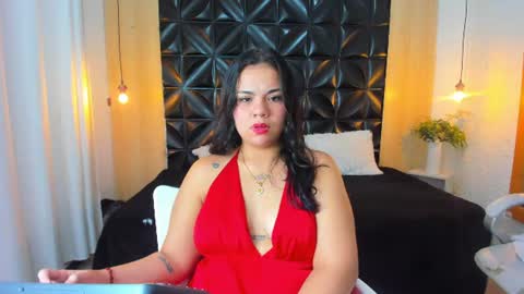 Snapshot of veyra_sereny chatting on July 11, 7:05 pm Vanesaa online show from July 11, 7:05 pm