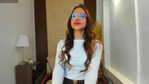 Vi  online show from April 3, 5:55 pm