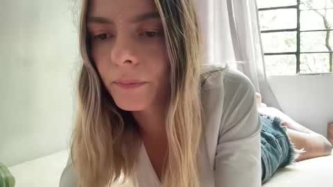 Snapshot of viajemos chatting on March 25, 5:08 pm papichulo y mamichula online show from March 25, 5:08 pm