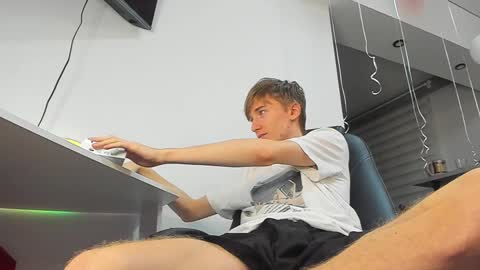 vibemygirl online show from February 6, 4:14 pm