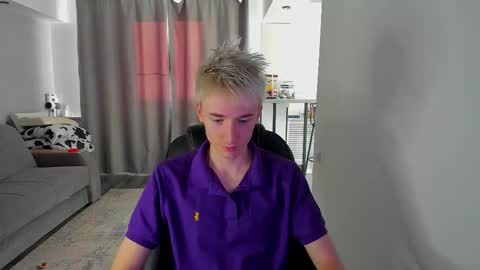 vibemygirl online show from September 20, 10:38 am