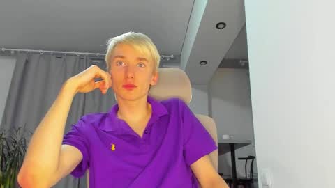 vibemygirl online show from November 10, 5:01 pm