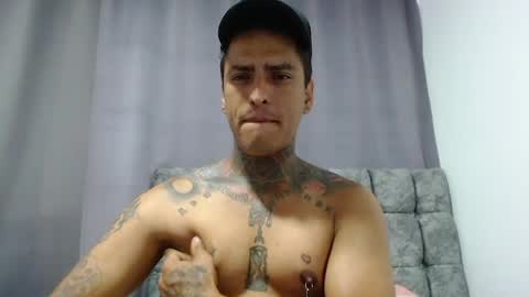 Snapshot of vicctorzc chatting on June 11, 9:57 pm Victor cardenas online show from June 11, 9:57 pm