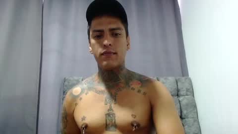 Snapshot of vicctorzc chatting on June 17, 4:52 pm Victor cardenas online show from June 17, 4:52 pm