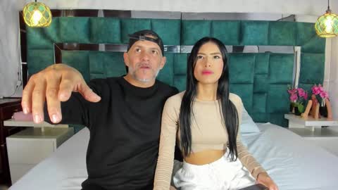 antonia y andrew online show from March 2, 5:30 am