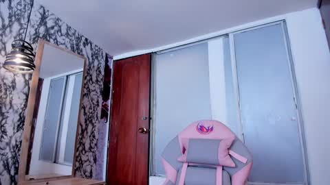 Snapshot of vick_daves chatting on January 28, 2:42 pm vick_daves online show from January 28, 2:42 pm