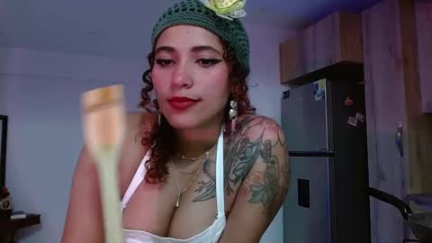 Vicky  online show from February 3, 2:58 am