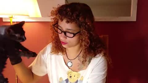 Snapshot of vicky_crazy chatting on November 8, 2:34 am Vicky online show from November 8, 2:34 am