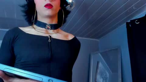  Vicky  online show from May 4, 8:27 pm