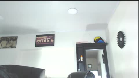 Snapshot of vicky_hotmilf chatting on September 24, 11:02 am Vicky online show from September 24, 11:02 am