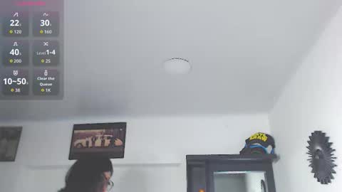 Snapshot of vicky_hotmilf chatting on February 11, 11:15 am Vicky online show from February 11, 11:15 am