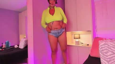 Snapshot of vicky_ruiz chatting on January 8, 11:19 pm V I C K Y online show from January 8, 11:19 pm