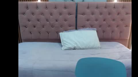 Victoria y Danniela online show from June 27, 8:03 pm
