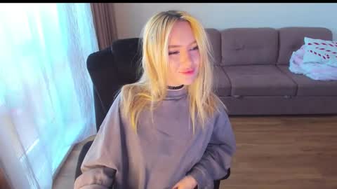 Snapshot of vickydragons chatting on October 17, 10:07 am nastya Help me reach 100 likes online show from October 17, 10:07 am