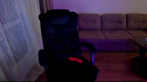 Snapshot of vickydragons chatting on January 18, 11:14 am nastya Help me reach 100 likes online show from January 18, 11:14 am