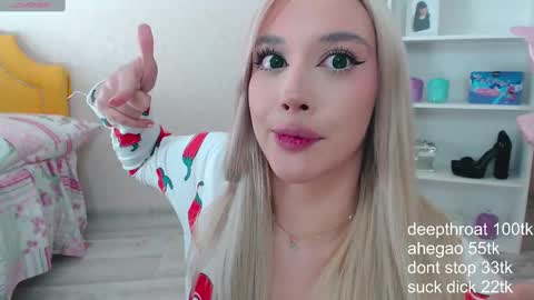 Snapshot of vickyfuckingdoll chatting on February 16, 5:48 pm vickyfuckingdoll online show from February 16, 5:48 pm