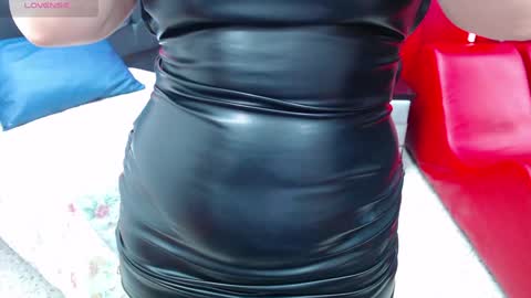 Vicky online show from December 15, 4:37 pm