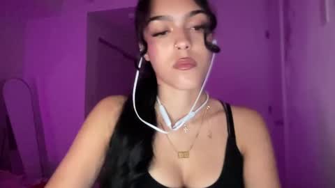 Snapshot of vickyyyx chatting on February 27, 1:59 am Goddess Victory online show from February 27, 1:59 am