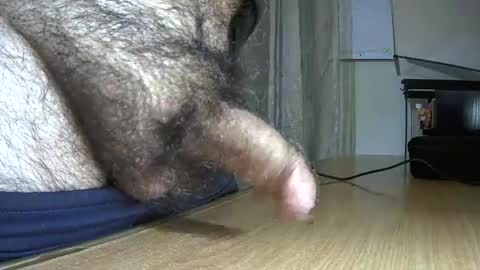 VictorHume online show from November 14, 6:28 pm