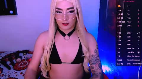 Snapshot of victori_red chatting on April 7, 7:31 am Milagros online show from April 7, 7:31 am