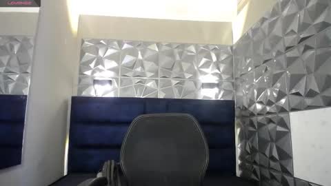 Victoria  online show from September 22, 2:52 pm