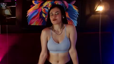 Snapshot of victoria_1126 chatting on June 6, 7:40 pm victoria_1126 online show from June 6, 7:40 pm
