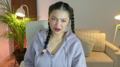 victoria online show from May 11, 1:50 pm