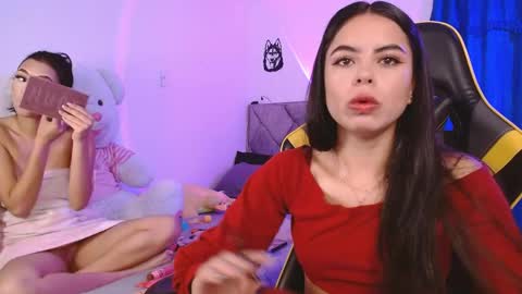 Snapshot of victoria__bear chatting on March 21, 3:59 pm victoria online show from March 21, 3:59 pm