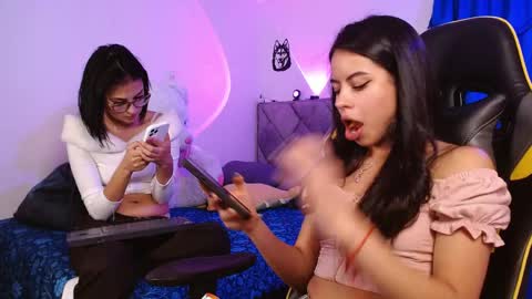 Snapshot of victoria__bear chatting on March 28, 6:07 pm victoria online show from March 28, 6:07 pm