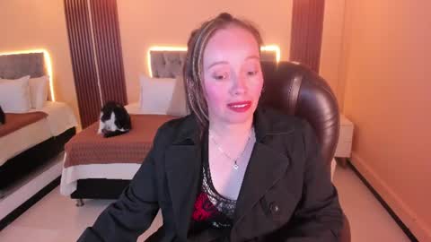 victoria__blake online show from June 27, 7:30 pm