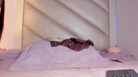 Victoria online show from February 11, 1:27 pm