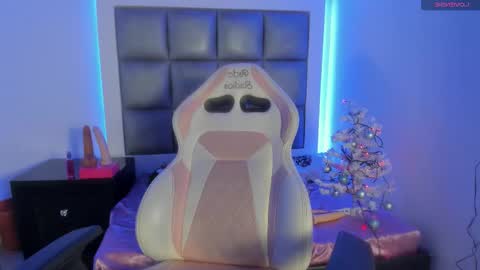 Snapshot of victoria__js_ chatting on January 5, 5:27 pm Victoria online show from January 5, 5:27 pm